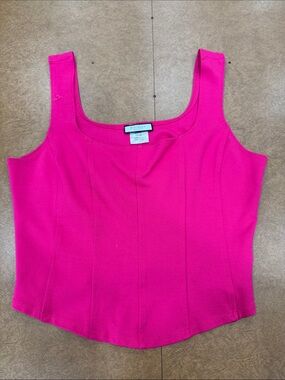 Discreet NYC Hot Pink Square Neck SemiCrop Tank • Size Large